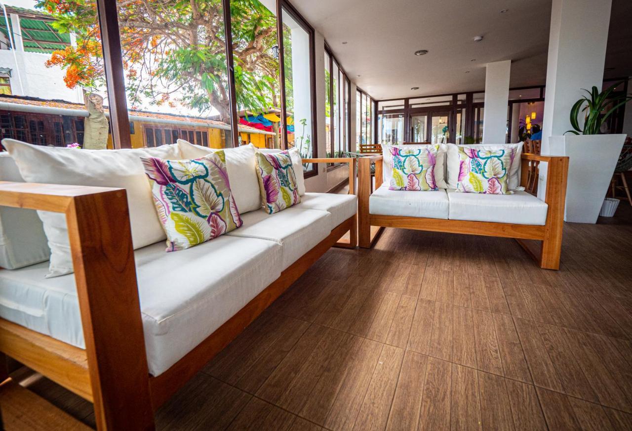 Hotel La Isla Puerto Ayora  Exteriér fotografie